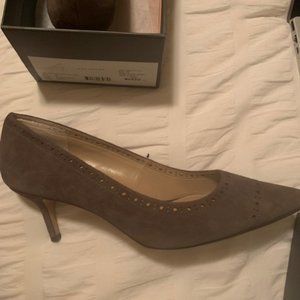 ANN TAYLOR April Perforated Suede Pump In Alley Grey BEAUTIFUL CLASSY SHORT HEEL